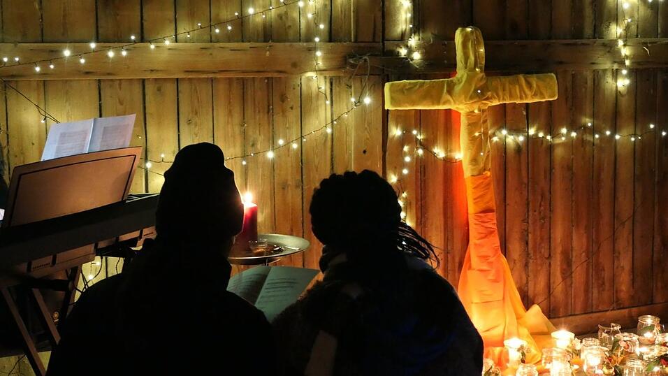 Taizé ist für seine Internationalität, Ruhe und Entspannung bekannt. Taizé ist für seine Internationalität, Ruhe und Entspannung bekannt.