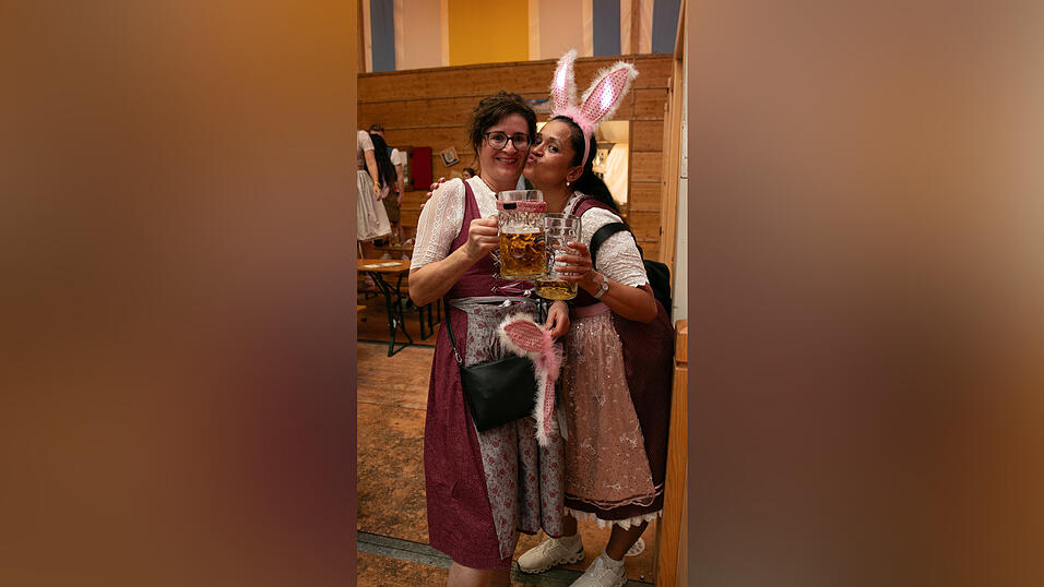 Die Partybilder vom Freitag, 15. August, aus dem Festzelt Reisinger. Die Partybilder vom Freitag, 15. August, aus dem Festzelt Reisinger.