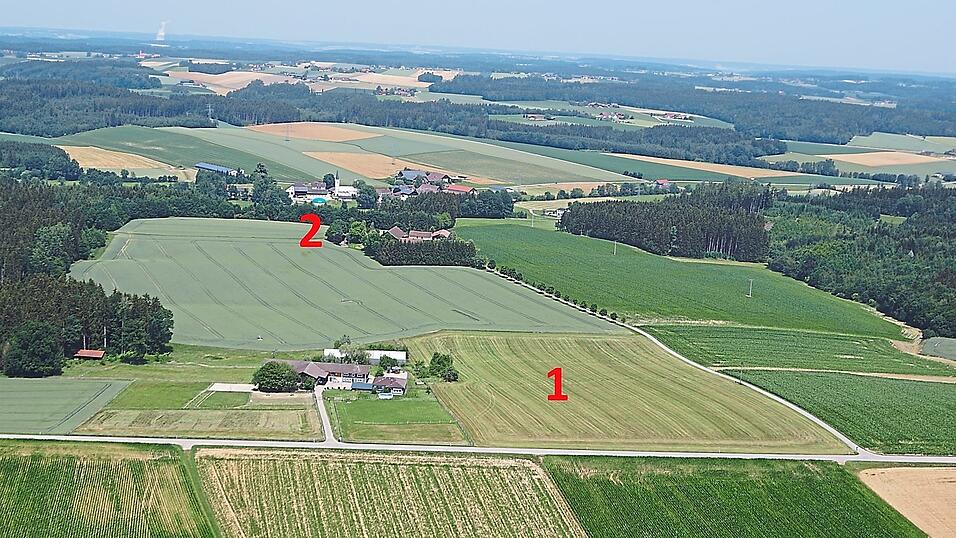 Die Photovoltaikanlage Karwill ist auf dem Feld nördlich der Hochstraße geplant (1). Um die 'Vils-Residenz' könnte sich eines Tages das 'Vilstal Wellness- und Erlebnisresort' gruppieren (2). Die Photovoltaikanlage Karwill ist auf dem Feld nördlich der Hochstraße geplant (1). Um die 'Vils-Residenz' könnte sich eines Tages das 'Vilstal Wellness- und Erlebnisresort' gruppieren (2).