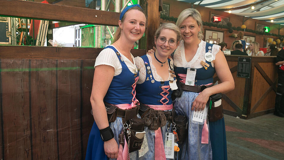 Die Partybilder vom Montag, 18. August, aus dem Festzelt Wenisch. Die Partybilder vom Montag, 18. August, aus dem Festzelt Wenisch.