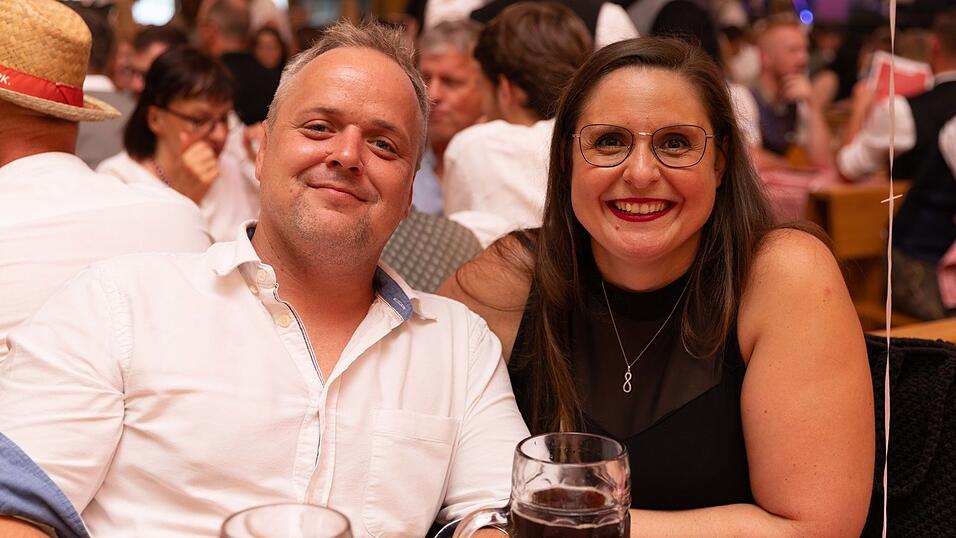 Die Partybilder vom Samstag, 8. August, aus dem Festzelt Krönner. Die Partybilder vom Samstag, 8. August, aus dem Festzelt Krönner.