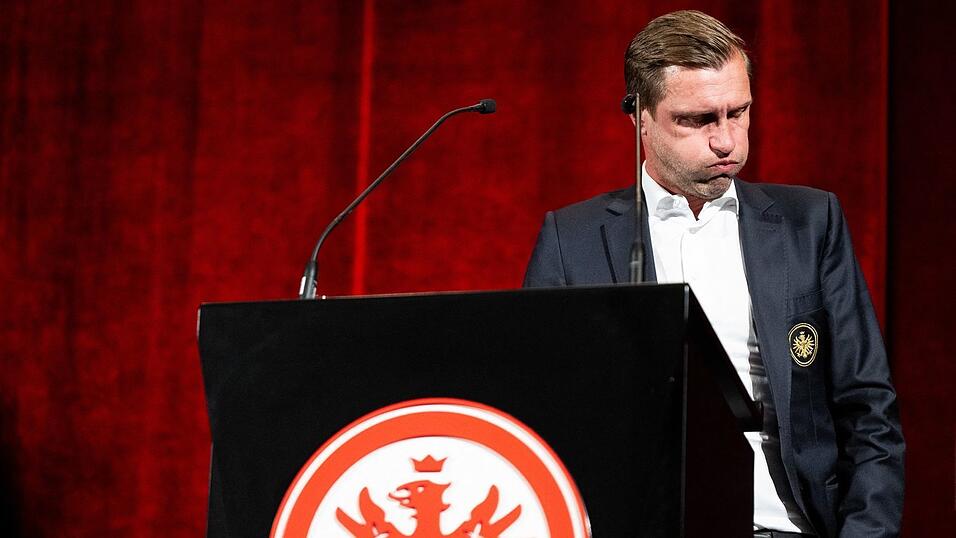 Markus Kr&ouml;sche hat sich auf der Mitgliederversammlung von Eintracht Frankfurt mit einer emotionalen Rede verabschiedet.