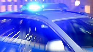 Der Mann soll eine 49-Jährige in einen Garten gezogen und dort vergewaltigt haben.