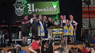 Die Rhaner Bierkönigin und Bierprinzessinnen wurden dieses Jahr über eine Abstimmung bei Instagram ermittelt. Die Rhaner Bierkönigin und Bierprinzessinnen wurden dieses Jahr über eine Abstimmung bei Instagram ermittelt.