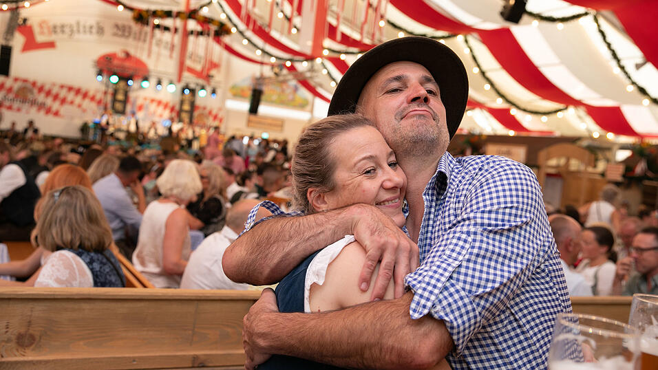 Die Partybilder vom Samstag, 16. August, aus dem Festzelt Greindl. Die Partybilder vom Samstag, 16. August, aus dem Festzelt Greindl.