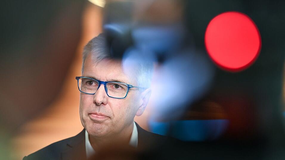 ZF-Chef Holger Klein stellt am Donnerstag die Halbjahreszahlen des Zulieferers vor. (Archvibild)