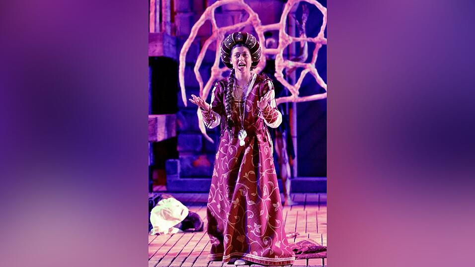 Eindr&uuml;cke von der Gruppe 'blau', die am Freitagabend die Drachenstich-Premiere gespielt hat.