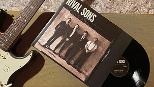 Mit „Great Western Valkyrie“ legten die Rival Sons 2014 ein Album vor, das mit harten Riffs und psychedelischen Bluesrock-Klängen eine moderne Hommage an die Rockmusik der späten 1960er-Jahre ist.