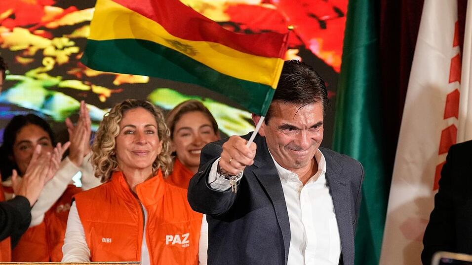 «Es lebe das Vaterland, verdammt noch mal!», rief Paz der Menge zu.