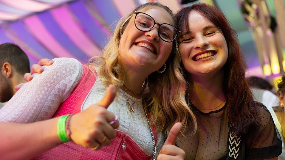 Die Partybilder vom Samstag, 8. August, aus dem Festzelt Wenisch. Die Partybilder vom Samstag, 8. August, aus dem Festzelt Wenisch.