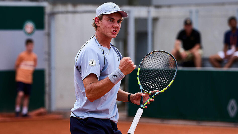 Nach dem Titelgewinn bei den French Open richtet der 17-jährige Vincent Reisach den Blick bereits wieder nach vorne. Gemeinsam mit Jamie Mackenzie will er auch in Wimbledon angreifen. Nach dem Titelgewinn bei den French Open richtet der 17-jährige Vincent Reisach den Blick bereits wieder nach vorne. Gemeinsam mit Jamie Mackenzie will er auch in Wimbledon angreifen.