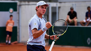 Nach dem Titelgewinn bei den French Open richtet der 17-jährige Vincent Reisach den Blick bereits wieder nach vorne. Gemeinsam mit Jamie Mackenzie will er auch in Wimbledon angreifen. Nach dem Titelgewinn bei den French Open richtet der 17-jährige Vincent Reisach den Blick bereits wieder nach vorne. Gemeinsam mit Jamie Mackenzie will er auch in Wimbledon angreifen.