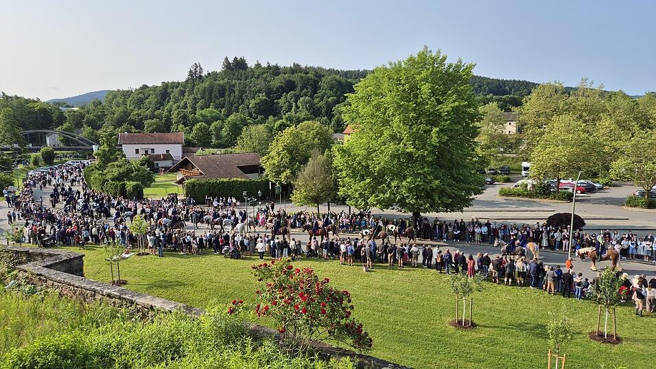 613 Jahre Kötztinger Pfingstritt 613 Jahre Kötztinger Pfingstritt