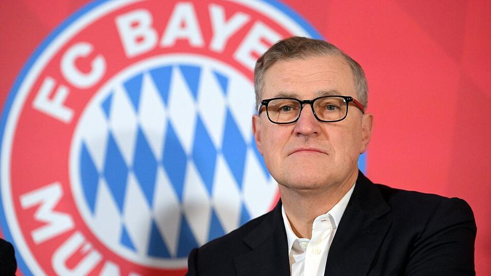 Wusste schon l&auml;nger &uuml;ber die Erkrankung von Musiala Bescheid: Bayern-Boss Dreesen. (Archivbild)
