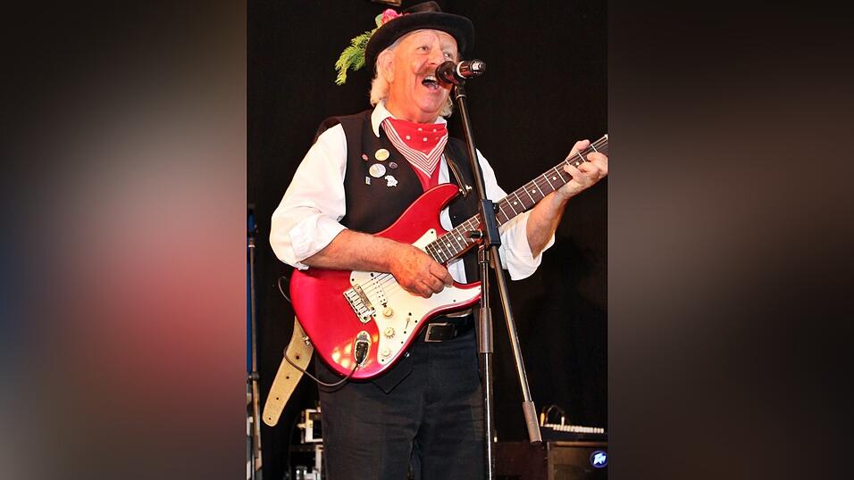 Auch am Freitag war super Stimmung am Ergoldinger Volksfest. Auch am Freitag war super Stimmung am Ergoldinger Volksfest.