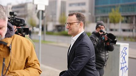 Jens Spahn will an die Spitze der Unionsfraktion. Die CSU hat offenbar bereits ihre Einwilligung gegeben.