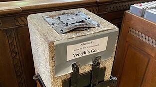Ein Unbekannter hat versucht, einen Opferstock in der Stadtpfarrkirche aufzubrechen. Ein Unbekannter hat versucht, einen Opferstock in der Stadtpfarrkirche aufzubrechen.