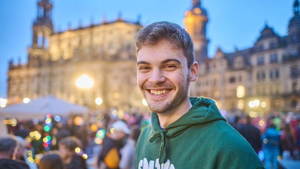 Konrad Höferth hat den Spazierclub in Dresden diesen Sommer gegründet. Konrad Höferth hat den Spazierclub in Dresden diesen Sommer gegründet.