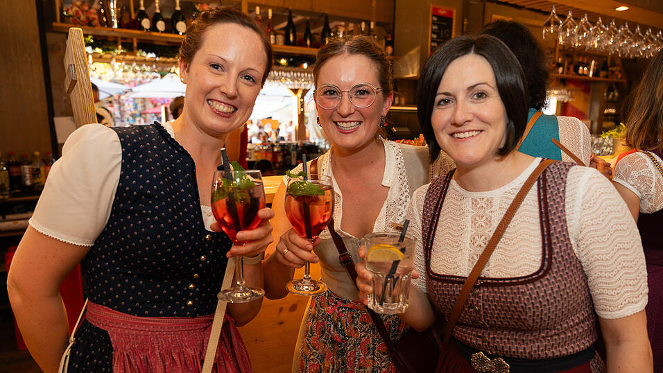 Die Partybilder vom Samstag, 19. August 2023, aus dem Festzelt Krönner. Die Partybilder vom Samstag, 19. August 2023, aus dem Festzelt Krönner.