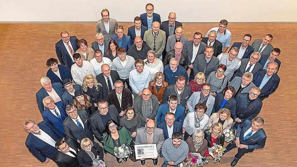 Langjähriges Bestehen vieler Betriebe wurde gewürdigt.