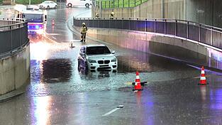 Heftige Gewitter haben am Montagabend im &ouml;stlichen Niederbayern gew&uuml;tet. Besonders betroffen waren die Landkreise Passau, Rottal-Inn und M&uuml;hldorf.&nbsp;