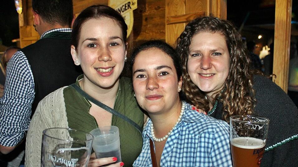 Auch am Freitag war super Stimmung am Ergoldinger Volksfest. Auch am Freitag war super Stimmung am Ergoldinger Volksfest.