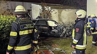 Das Auto hat sich nach Polizeiangaben mindestens einmal &uuml;berschlagen.