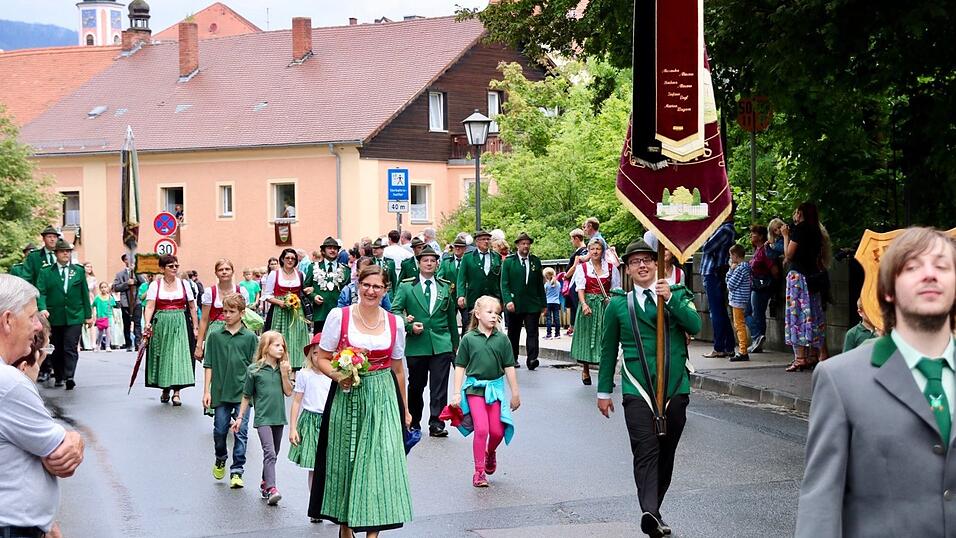 Die schönsten Augenblicke vom Auftakt des Drachenstichfestes am Samstagnachmittag in Furth im Wald. Die schönsten Augenblicke vom Auftakt des Drachenstichfestes am Samstagnachmittag in Furth im Wald.