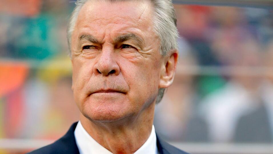 Ex-Trainer Ottmar Hitzfeld sieht keinen Favoriten im deutschen Champions-League-Duell. Ex-Trainer Ottmar Hitzfeld sieht keinen Favoriten im deutschen Champions-League-Duell.