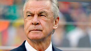 Ex-Trainer Ottmar Hitzfeld sieht keinen Favoriten im deutschen Champions-League-Duell.
