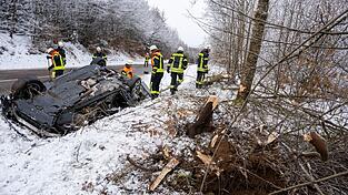 Ob m&ouml;glicherweise die Stra&szlig;enverh&auml;ltnisse f&uuml;r den Unfall gesorgt haben, ist noch unklar.