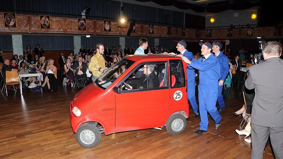 Impressionen vom Intrhonisationsball 2015 der Narrhalla Moosburg. (Foto: Ren&eacute; Spanier)