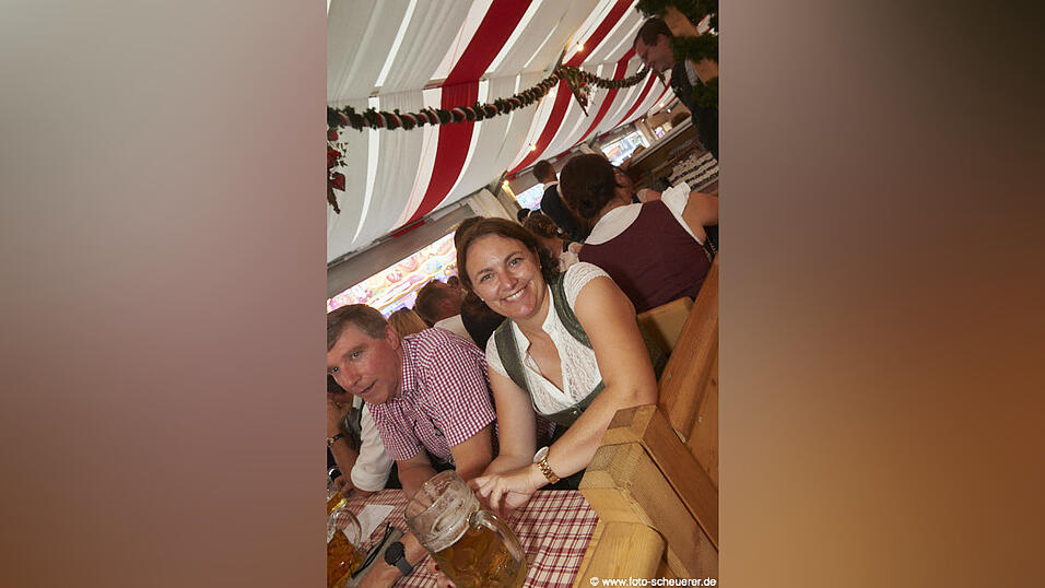 Die Partybilder vom Freitag, 15. August, aus dem Festzelt Lechner. Die Partybilder vom Freitag, 15. August, aus dem Festzelt Lechner.
