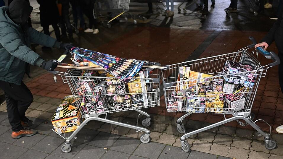 In den Niederlanden soll ab 2026/2027 privates B&ouml;llern verboten werden. (Archivbild)