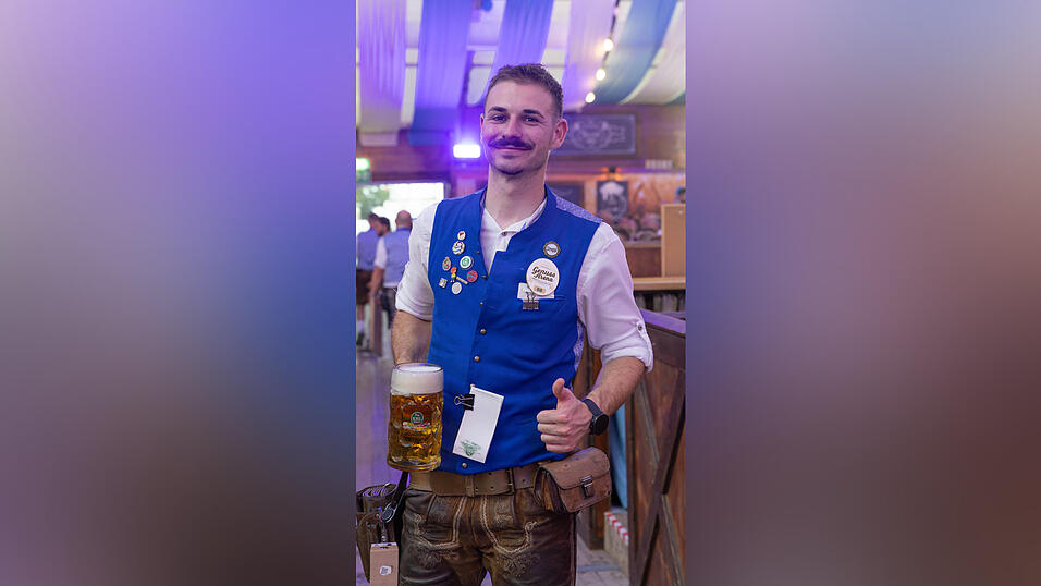 Die Partybilder vom Dienstag, 11. August, aus dem Festzelt Wenisch. Die Partybilder vom Dienstag, 11. August, aus dem Festzelt Wenisch.