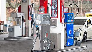 Durch die unterschiedliche Besteuerung der einzelnen EU-Staaten von Kraftstoffen unterscheiden sich die aktuellen Spritpreise teils stark voneinander.