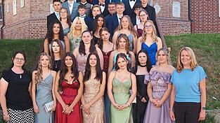 Der Abschlussjahrgang der Mittelschule Frontenhausen. Der Abschlussjahrgang der Mittelschule Frontenhausen.