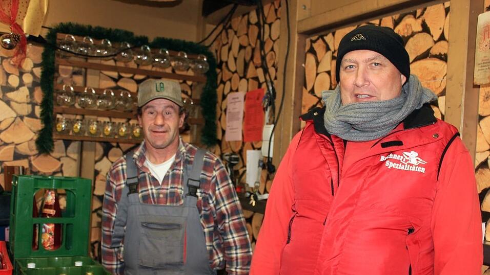 Am Donnerstagabend ist der Landshuter Christkindlmarkt eröffnet worden. Am Donnerstagabend ist der Landshuter Christkindlmarkt eröffnet worden.