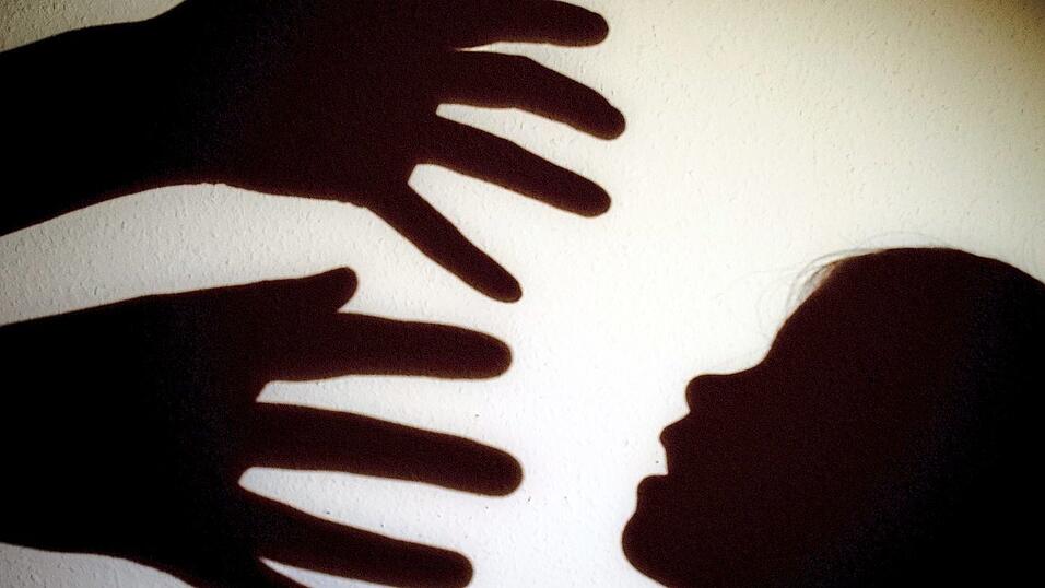 Die Zahl der F&auml;lle von Minderj&auml;hrigen, die im Landkreis Deggendorf vom Amt f&uuml;r Jugend und Familien betreut werden, steigt stetig.