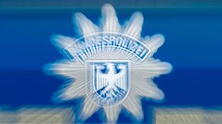 Die Bundespolizei sucht nach Zeuginnen und Zeugen. (Symbolbild)