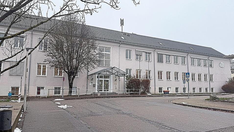 Container sind an den Grundschulen die kurzfristige Lösung. Container sind an den Grundschulen die kurzfristige Lösung.