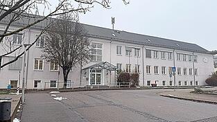 Container sind an den Grundschulen die kurzfristige Lösung.