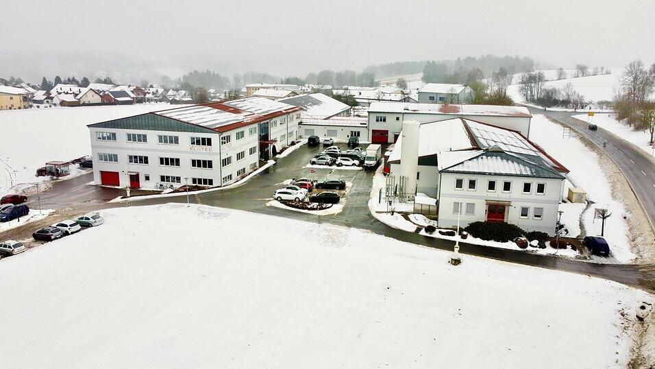 Seit 2001 ist die Firma Elotec - nach ihrer Gr&uuml;ndung 1996 im IGZ - an der Nordgaustra&szlig;e gewachsen. K&uuml;rzlich kam ein Werk in Ast dazu.