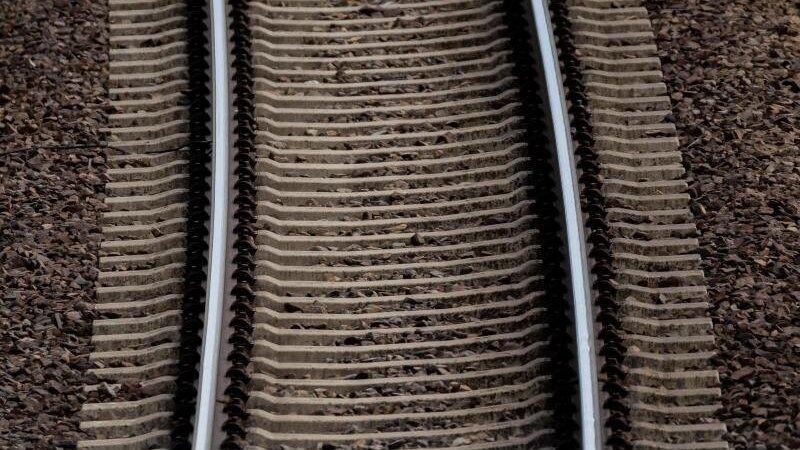 Auf der Strecke zwischen Landshut und Moosburg finden Bauarbeiten statt. (Symbolbild) Auf der Strecke zwischen Landshut und Moosburg finden Bauarbeiten statt. (Symbolbild)