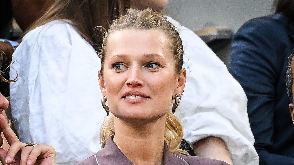 Das deutsche Supermodel Toni Garrn ist mit 13 in Hamburg bei einem WM-Fanfest entdeckt worden. (Archivbild) Das deutsche Supermodel Toni Garrn ist mit 13 in Hamburg bei einem WM-Fanfest entdeckt worden. (Archivbild)