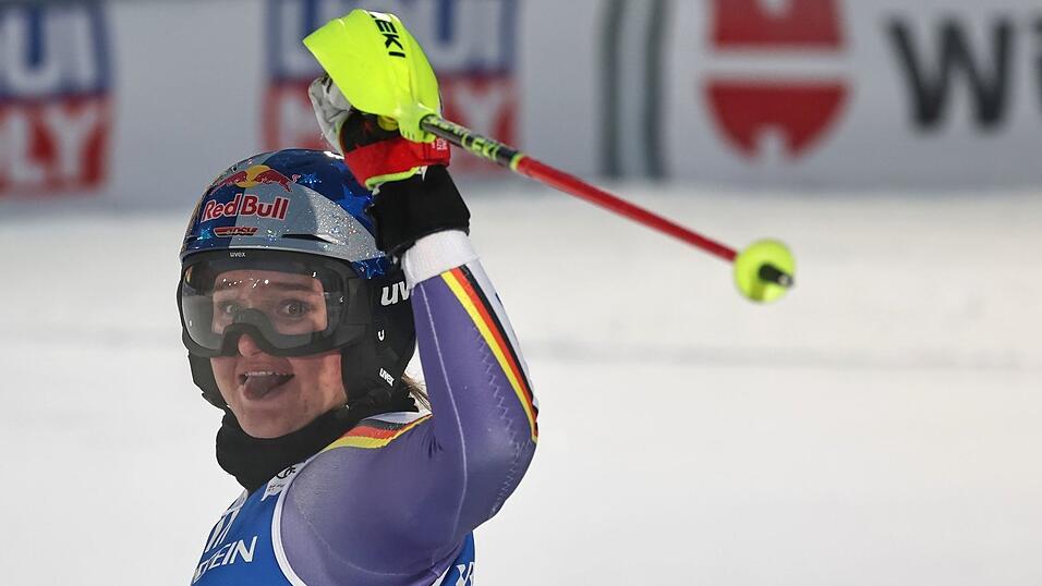 Emma Aicher fuhr überraschend auf das Podium beim Weltcup-Slalom in Levi. Emma Aicher fuhr überraschend auf das Podium beim Weltcup-Slalom in Levi.