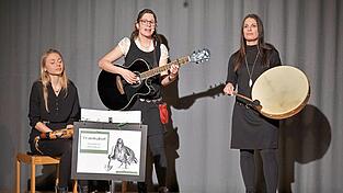 Tramhabat überzeugten mit eigenen Songs auf Bairisch, mal zum Schmunzeln, mal zum Nachdenken.