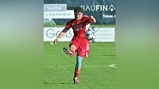 Luca Kapfenberger h&auml;tte den TSV Seebach im Topspiel gegen Lam in F&uuml;hrung schie&szlig;en k&ouml;nnen, vergab aber zwei M&ouml;glichkeiten.