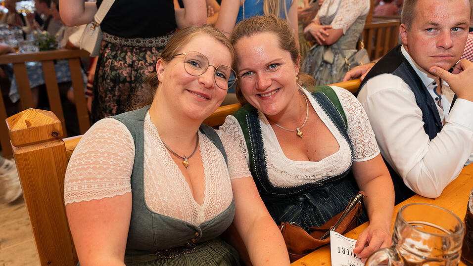 Die Partybilder vom Samstag, 19. August 2023, aus dem Festzelt Nothaft. Die Partybilder vom Samstag, 19. August 2023, aus dem Festzelt Nothaft.