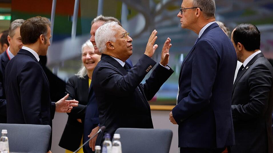EU-Ratspräsident Costa muss beim Gipfel eine Äußerung des Kanzlers zurechtrücken. EU-Ratspräsident Costa muss beim Gipfel eine Äußerung des Kanzlers zurechtrücken.